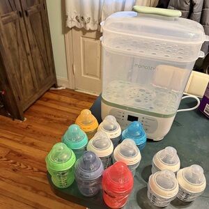 Momcozy Bottle Sterilizer with Colorful Baby Bottles
